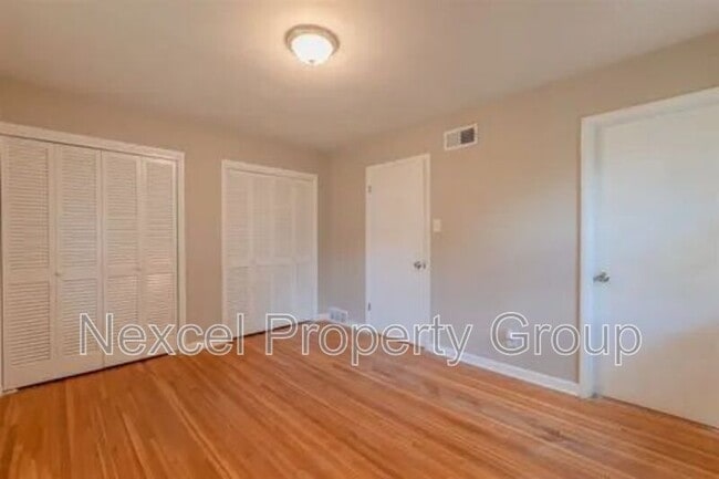 Building Photo - 3349 Northmoor Ave