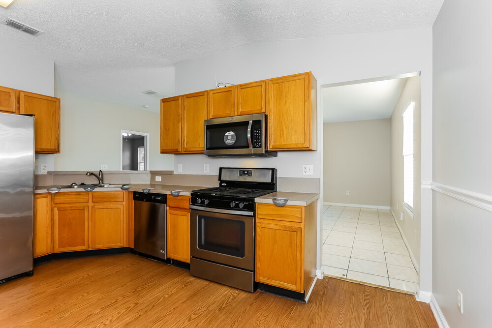 Building Photo - 7510 International Village Dr