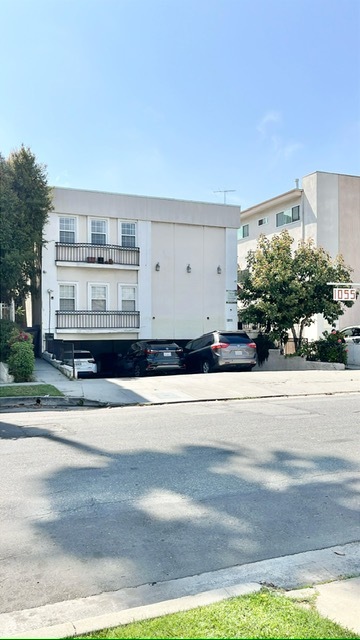 Building Photo - 1055 S Shenandoah St