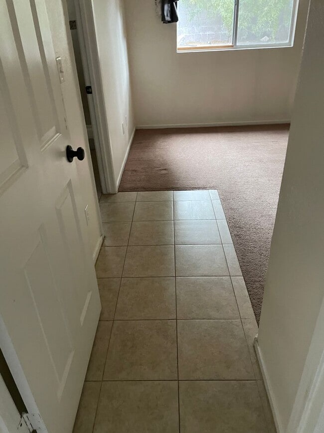 Building Photo - 3 BEDROOM SINGLE STORY HOUSE IN A CUL DE SAC