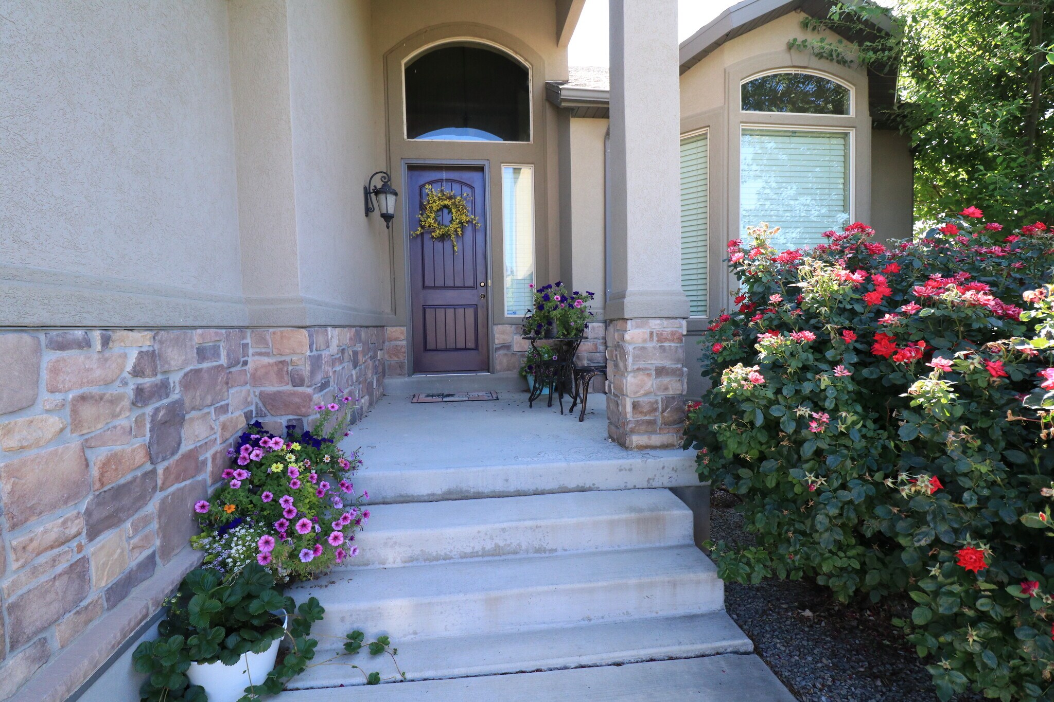 Building Photo - 3080 N CREST DR