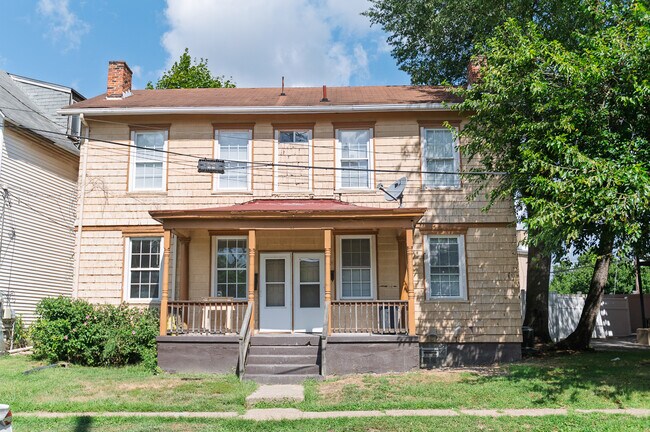 Building Photo - 1 Parkview St