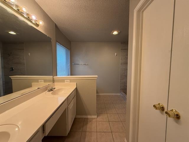 Building Photo - 7033 Snowy Owl St