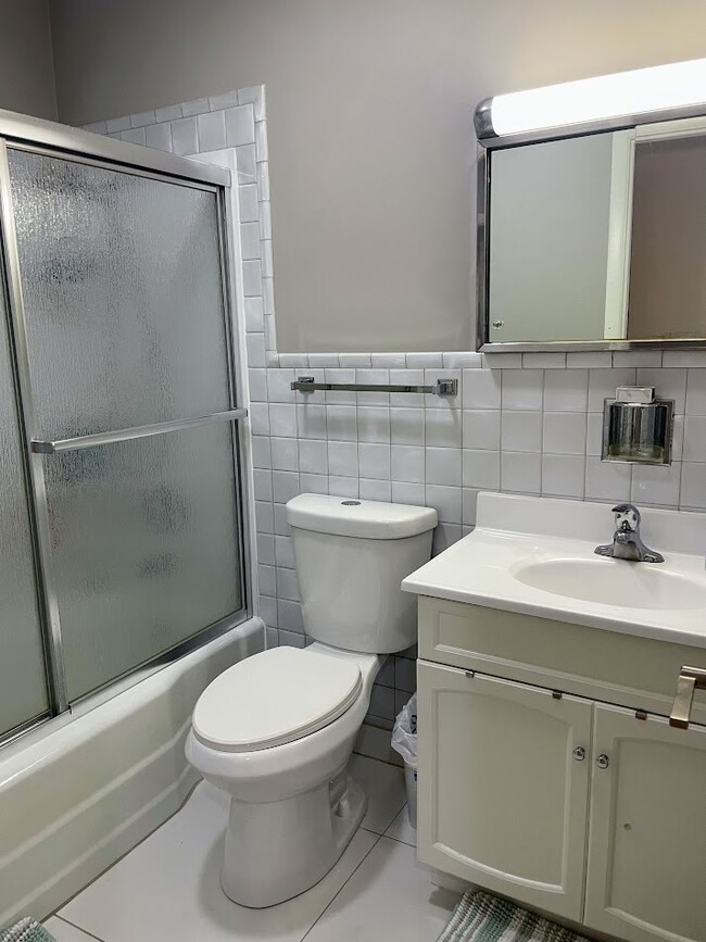 Building Photo - 543 S 7th St