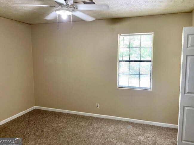 Building Photo - 470 S Jeff Davis Dr