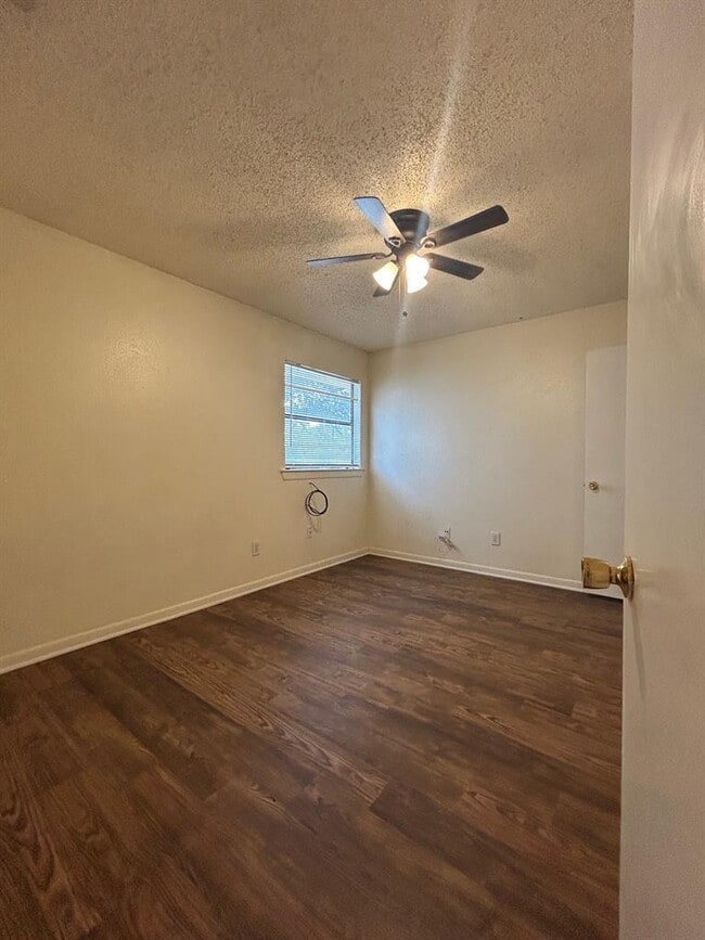 Building Photo - 2311 Whitlow Cove