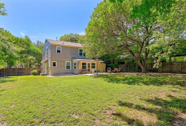 Building Photo - 3902 Willbert Rd