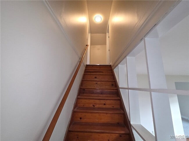 Building Photo - 300 Kerr St