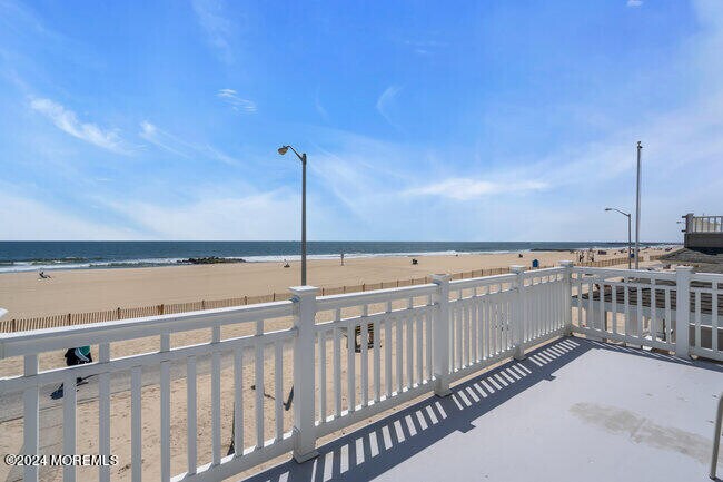 Building Photo - 0 Beach Front