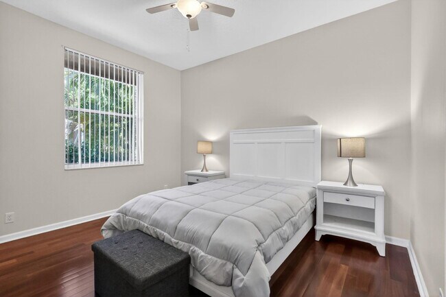 Building Photo - 1500 Firethorn Dr