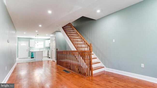 Building Photo - 1753 N Croskey St