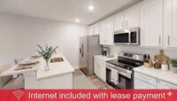 Building Photo - 214 Winding Chestnut Dr