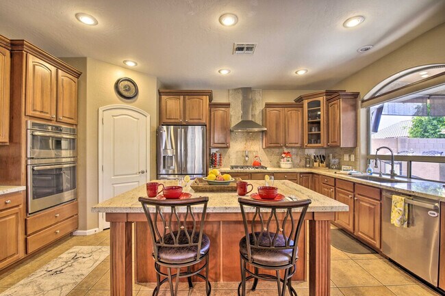 Building Photo - 3759 E Fruitvale Ave