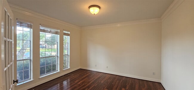 Building Photo - 6926 Sable River Dr