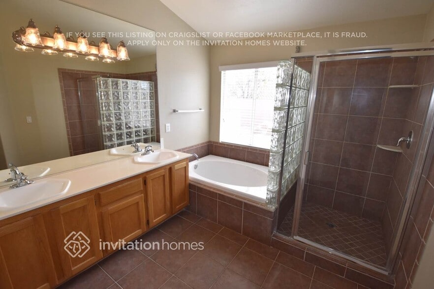 Building Photo - 320 Perry Ellis Dr