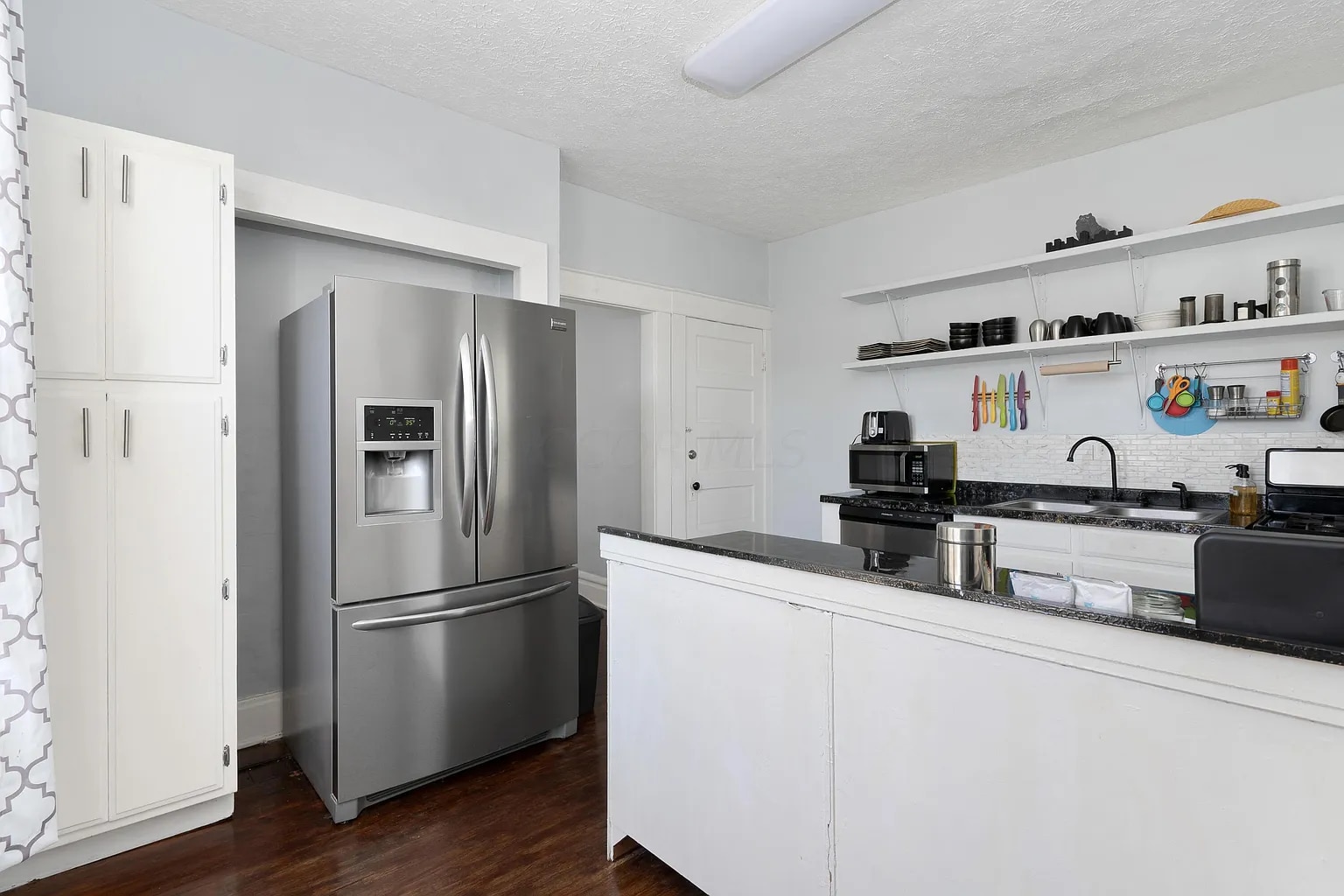 Building Photo - 477 E Gates St