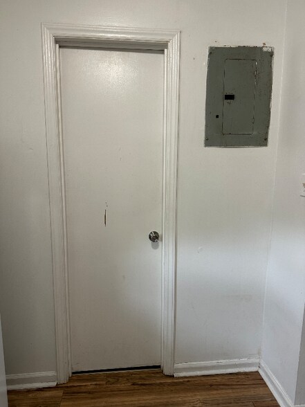 Building Photo - 1923 Norwood St SW