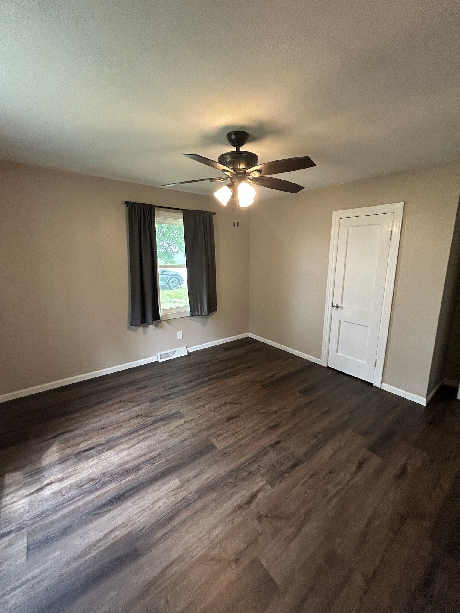 Bedroom - 626 W State Road 8