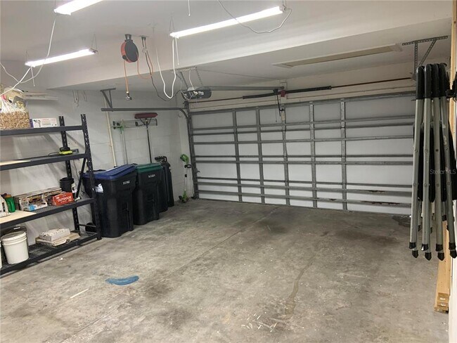 Building Photo - 4527 Riverton Dr