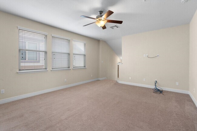 Building Photo - 4-Bedroom Home in Rancho Sienna for Rent
