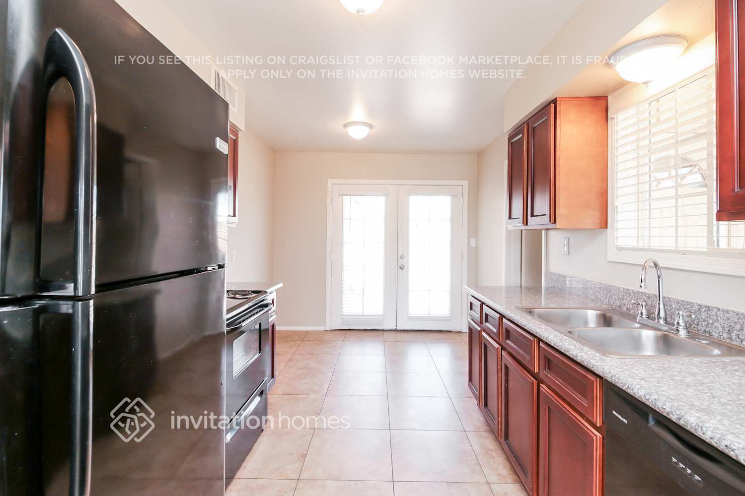Building Photo - 2022 W Windrose Dr
