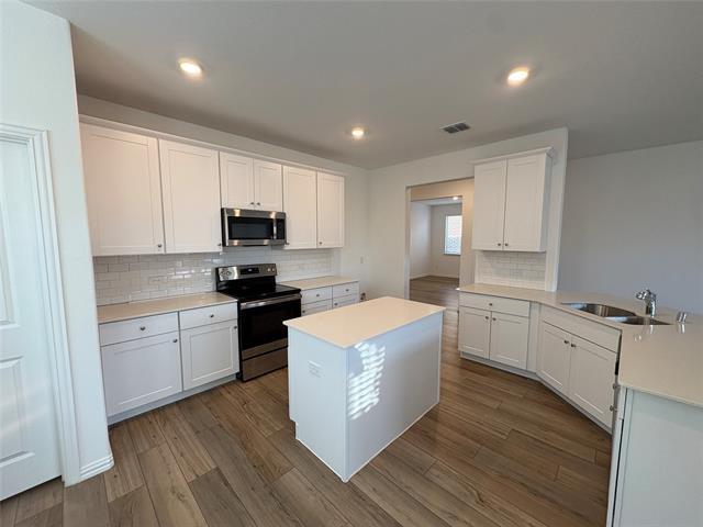 Building Photo - 5115 Penrose Dr