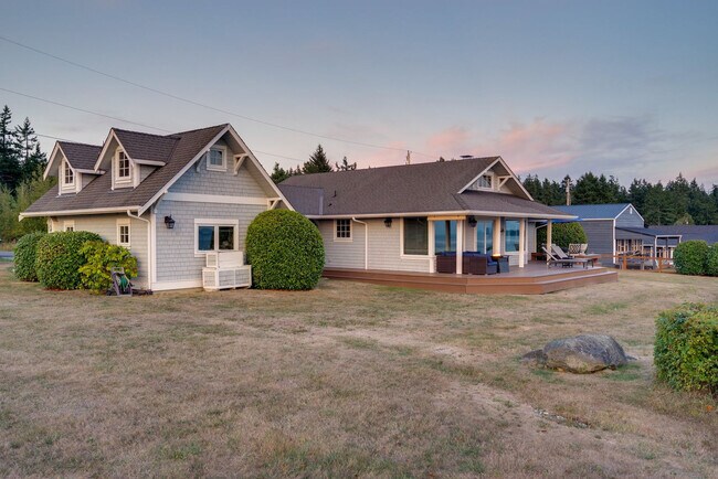 Building Photo - 474 Vista Rd