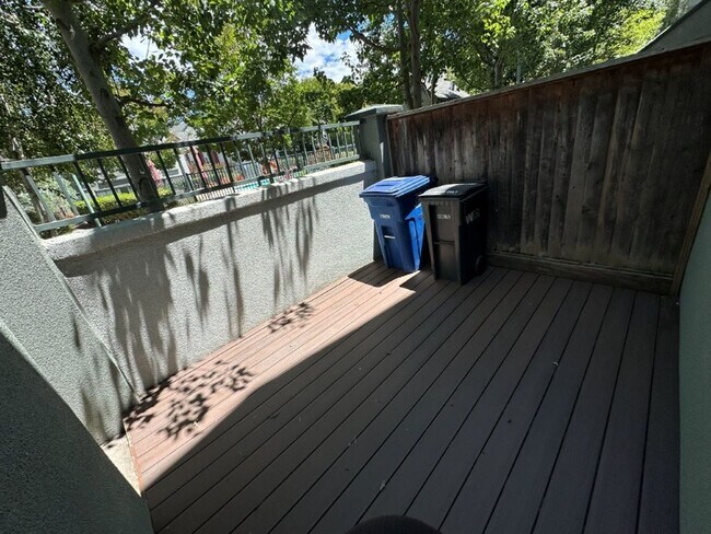 Building Photo - Nor Cal Realty Inc, 3 bedroom 3 bath townhouse with 2 car garage