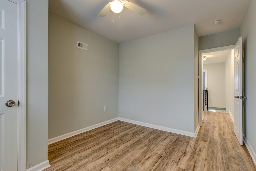 Building Photo - 4021 Howland St