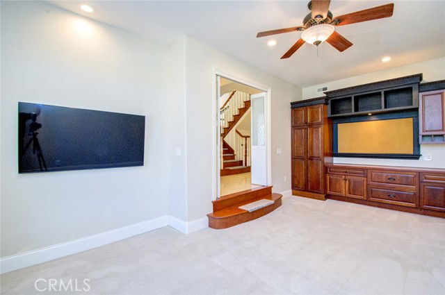 Building Photo - 26061 Via Viento