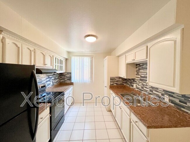 Building Photo - 13460 Quinta Way