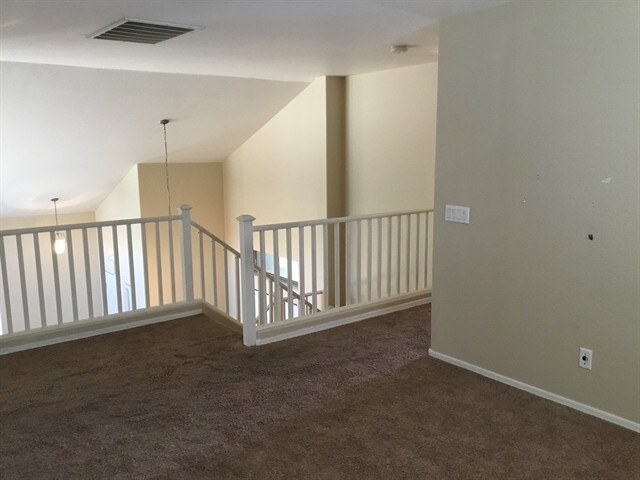 Building Photo - 6208 S 52nd Dr