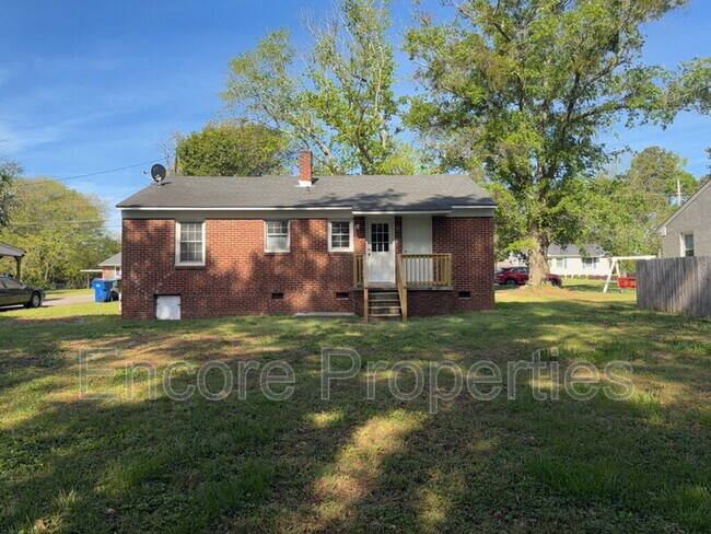 Building Photo - 2731 Knowles St