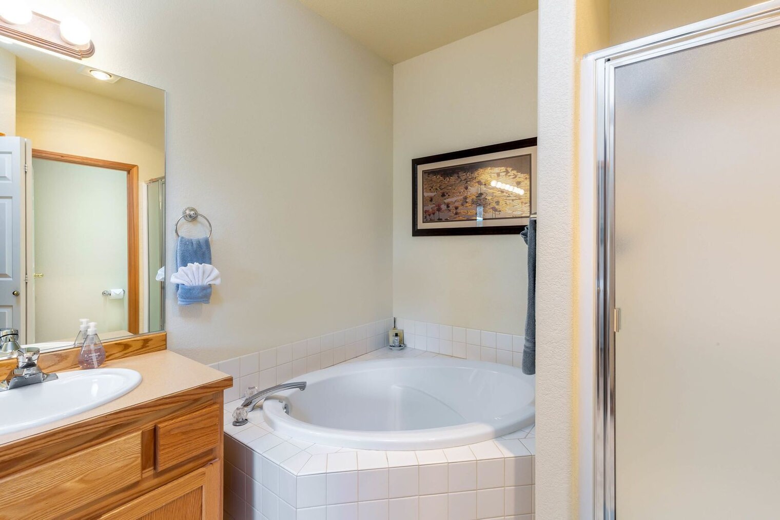 Building Photo - 951 Golden Pheasant Dr