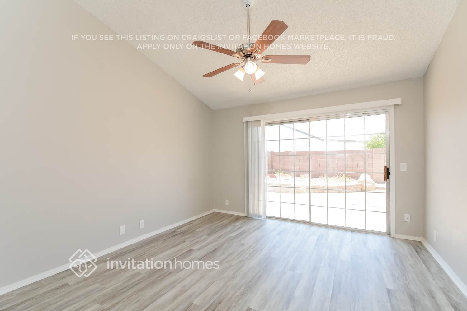 Building Photo - 5925 W Shangri La Rd