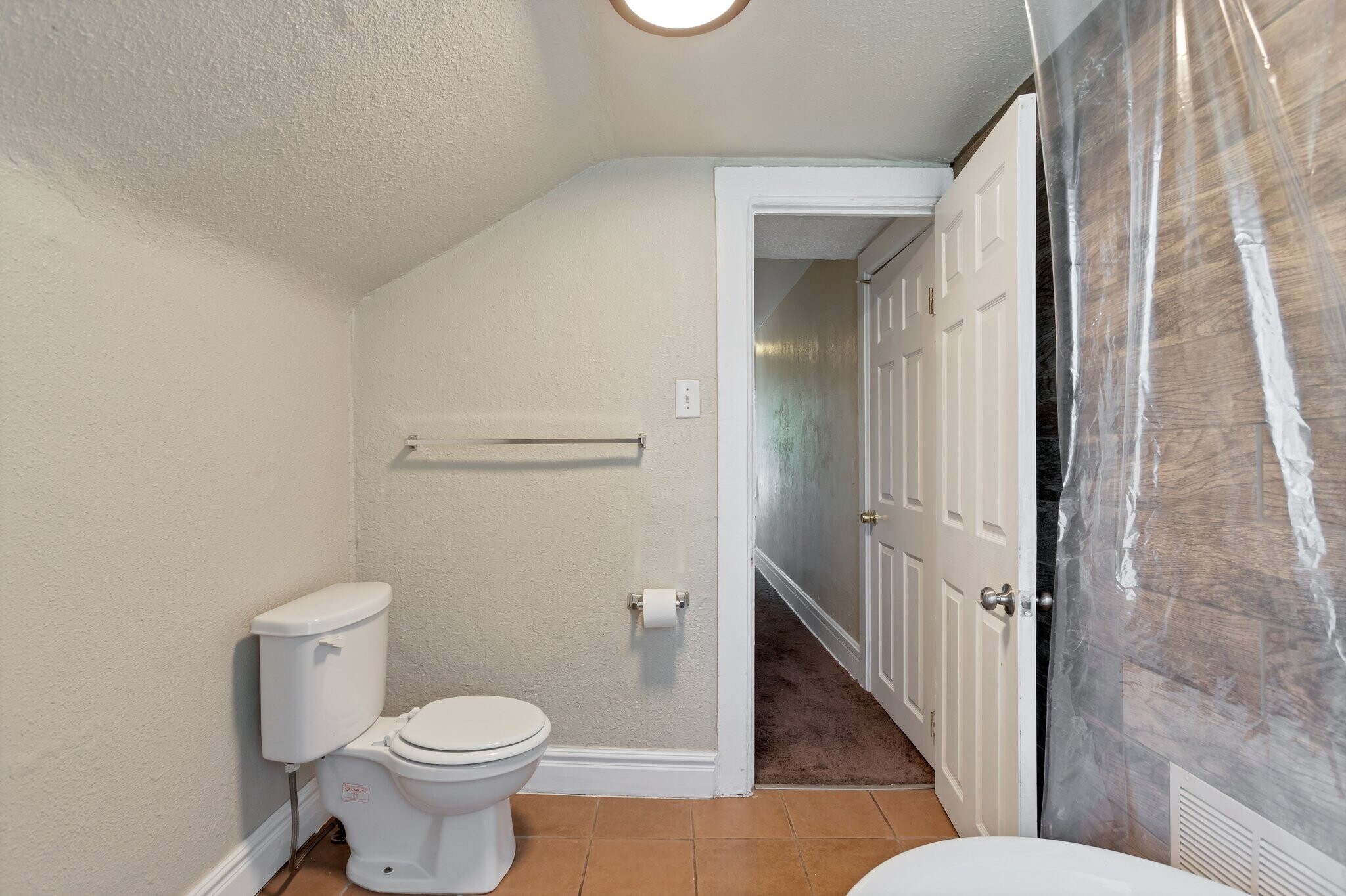 Bathroom - 2707 N Downing St
