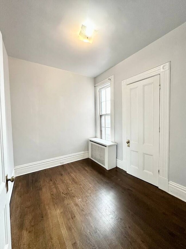 Building Photo - 108 4th St