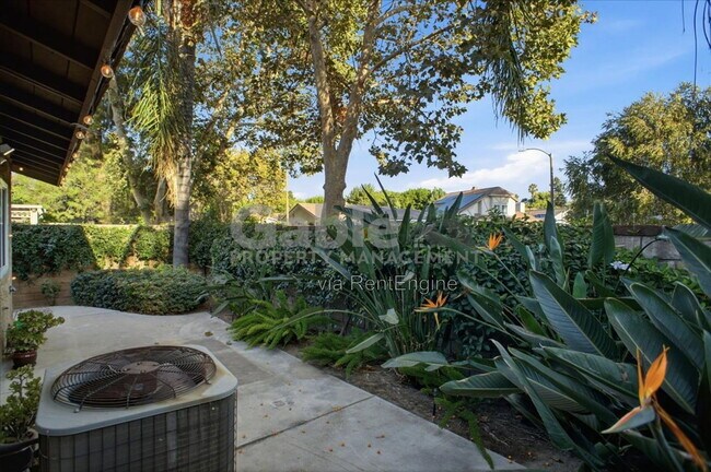 Building Photo - 23532 Platina Dr