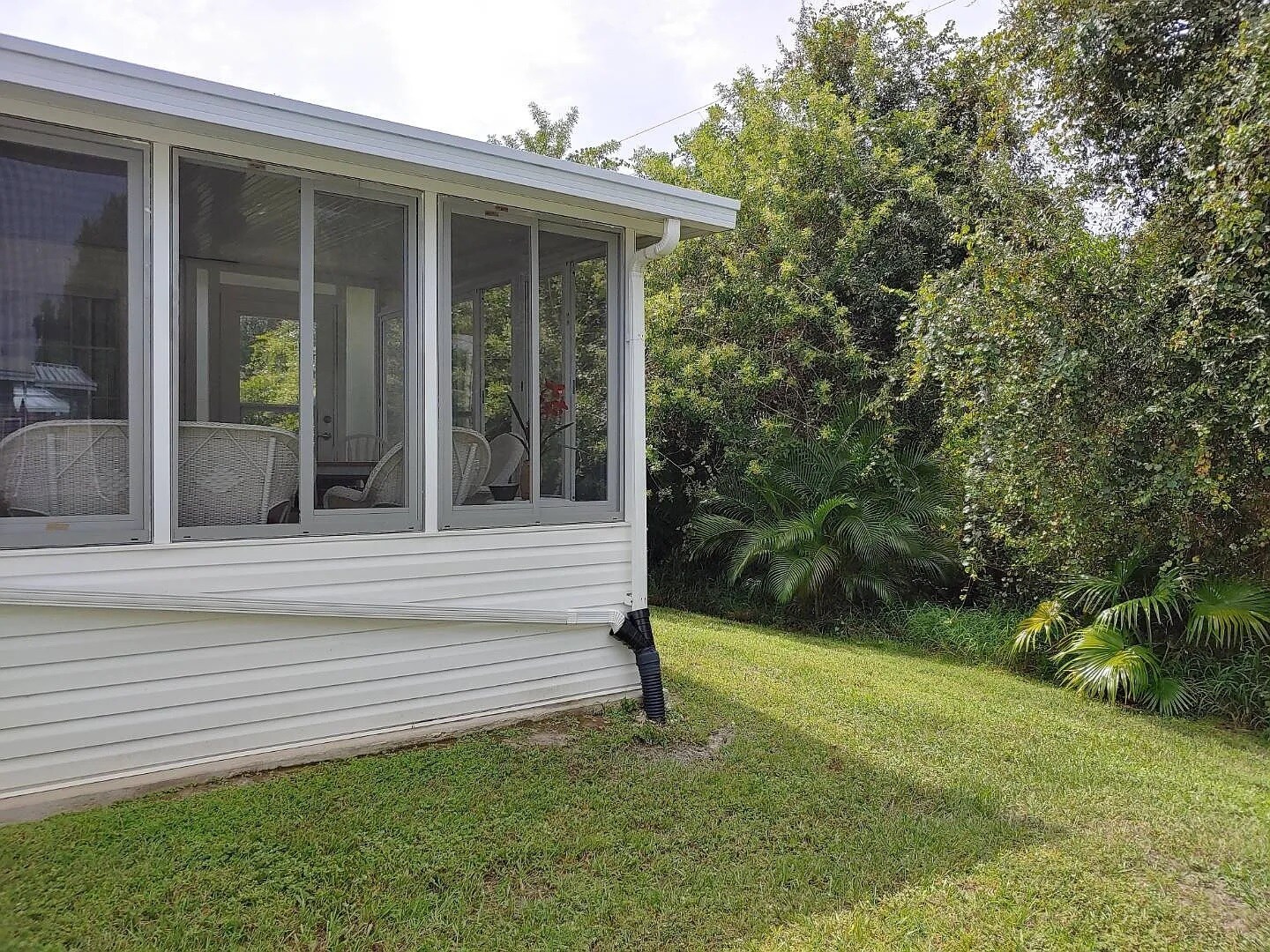 Building Photo - 215 Tiger Lilly Dr