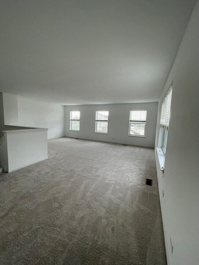 Building Photo - 2600 Providence Ave