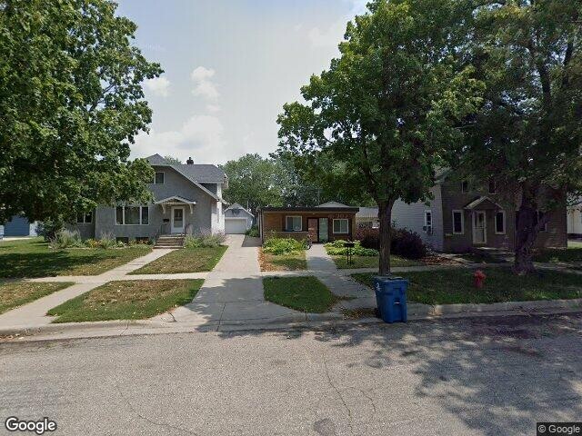 Building Photo - 127 S Cedar St