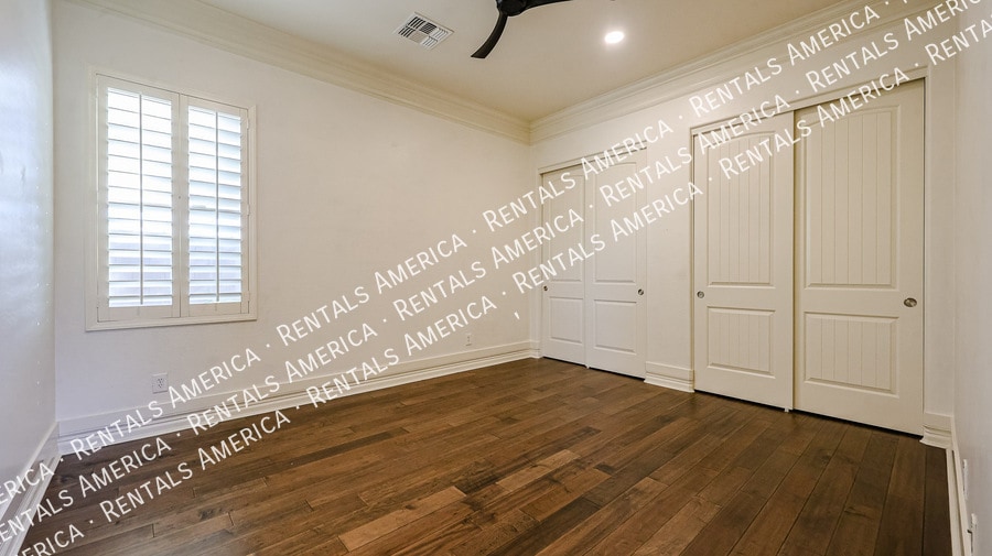 Building Photo - 28806 N 67th Dr