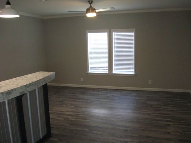 Building Photo - 44 Orange Blossom St