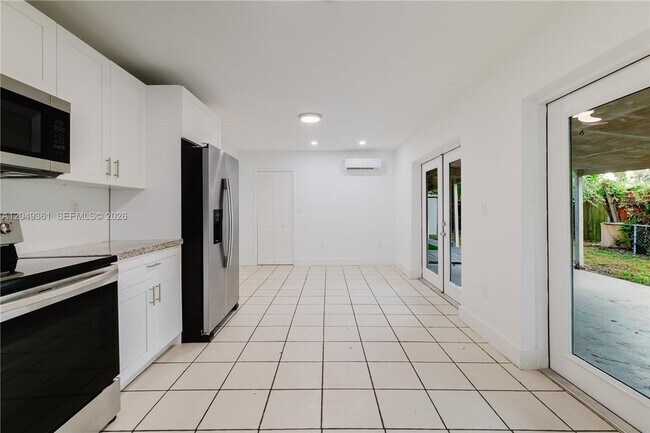 Building Photo - 6130 Flagler St
