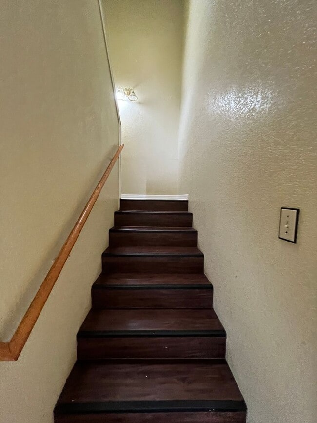 Building Photo - 2309/2311 Pena Cove