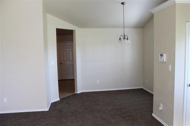 Building Photo - 205 Glover Cir