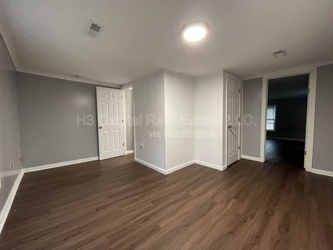 Building Photo - 77 Sunset Ave