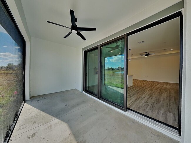 Building Photo - 26483 Explorer Rd