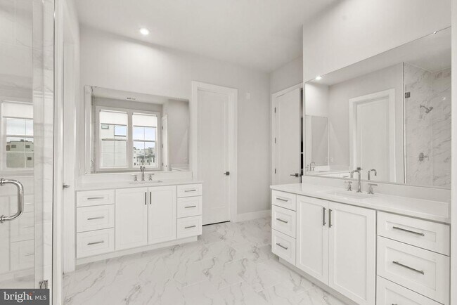 Building Photo - 43443 Croson Ln