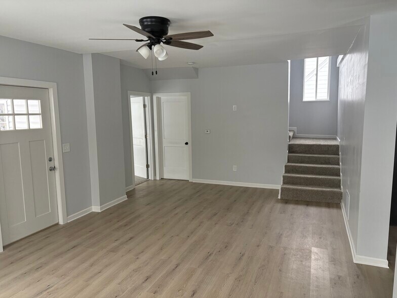 Living room - 238 Walker St